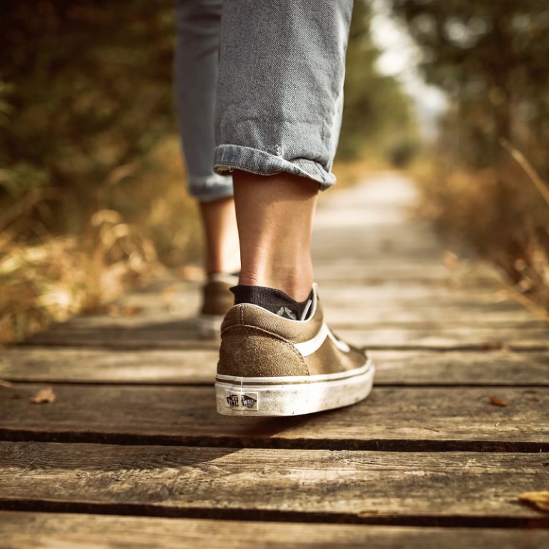 hastings-by-the-bay-walking-on-a-boardwalk